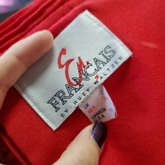 En Francais Red Off-the-shoulder Dress - Picture 6 of 8